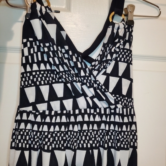 Vince Camuto Geo Stripe Black White Maxi Dress Sz SP - Picture 3 of 10